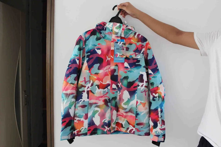 PolarBlizzard | Warm and colorful snowboard jacket for women for extreme cold