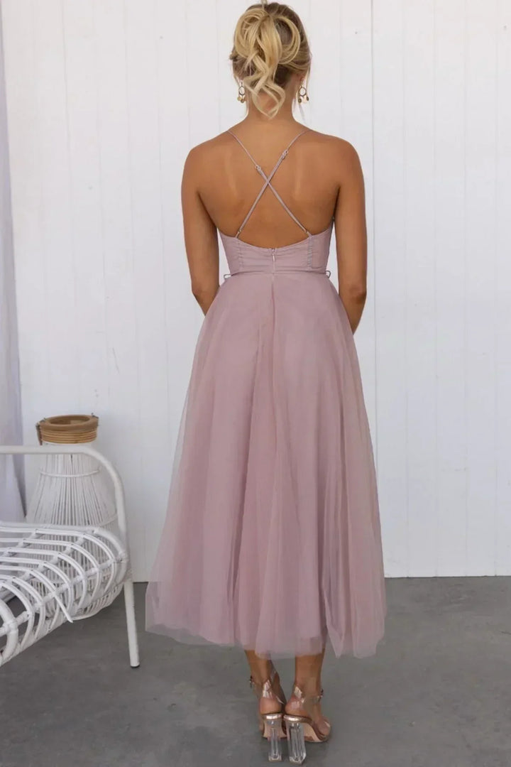 Alessia verkkokorsettimekko | Vaalea toppi eleganttiin lookiin