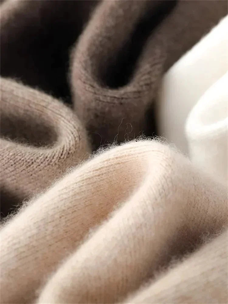 Bløde cashmere tørklæder i beige, brun og hvid. Luksuriøst, varmt og stilfuldt tilbehør til vintermode. Høj kvalitet og komfort.
