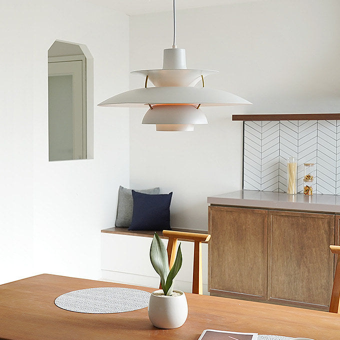 Lunaris - Loftslampe med et moderne, elegant design