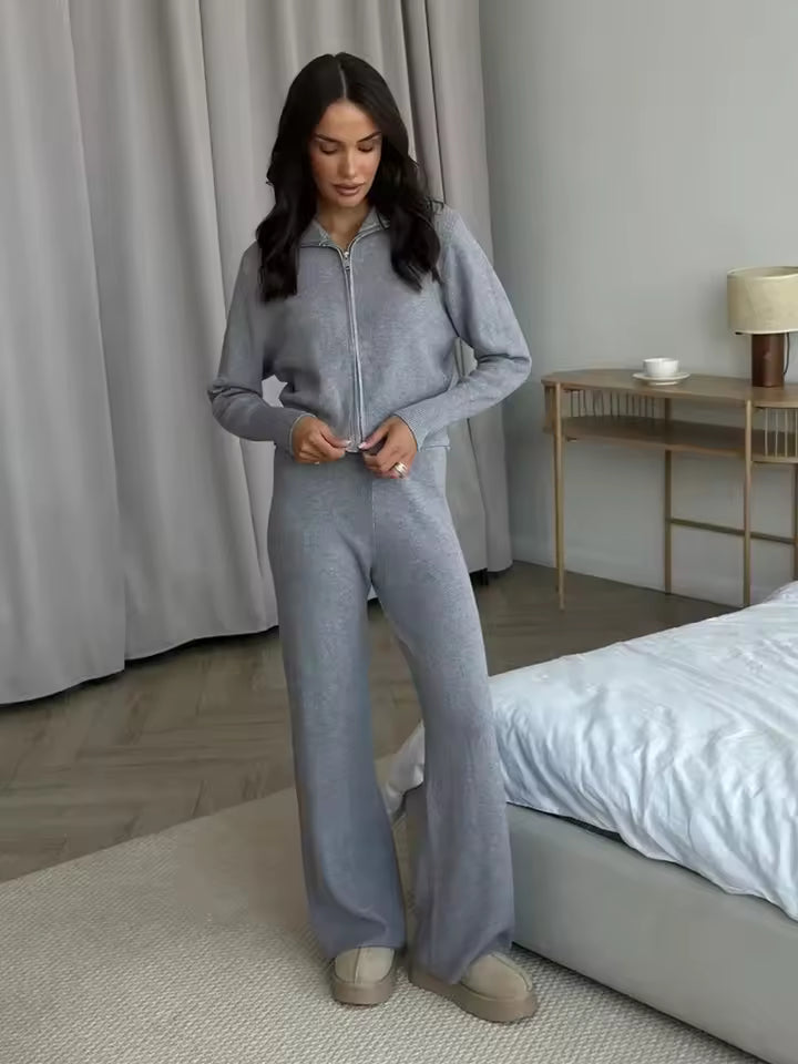 Ensemble avec veste tricotée et pantalons à jambes larges pour femmes