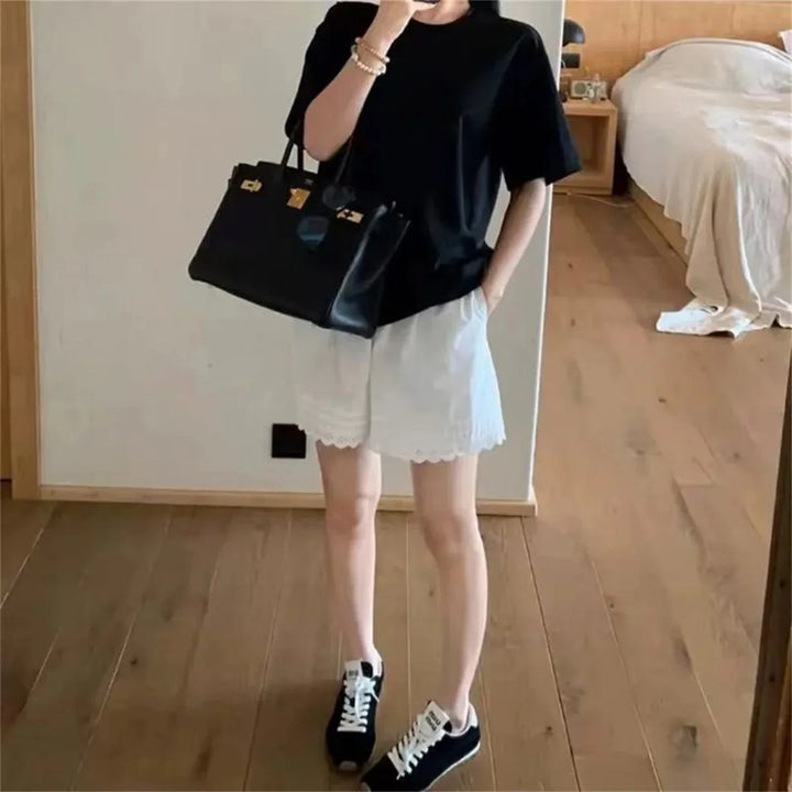 Pantaloni scurți pentru femei albi cu margine din dantelă, talie înaltă, croială lejeră, picioare largi, pantaloni scurți pentru plajă și vacanță