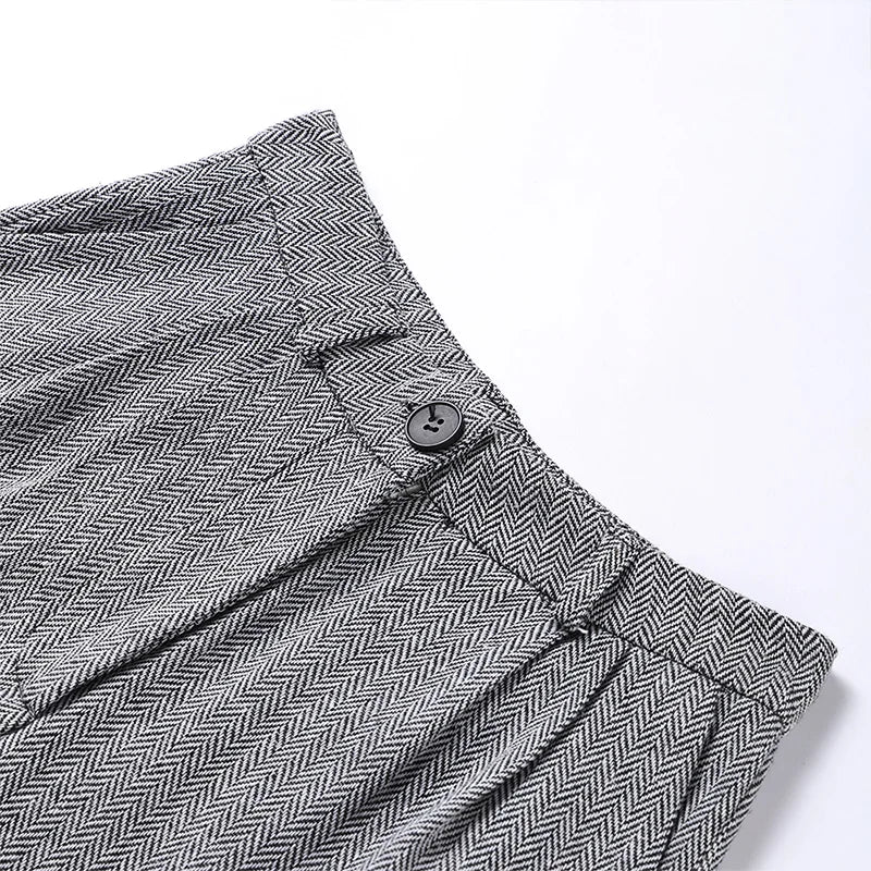 Ensemble de vêtements trois pièces pour femmes avec veste, gilet et pantalon élégant