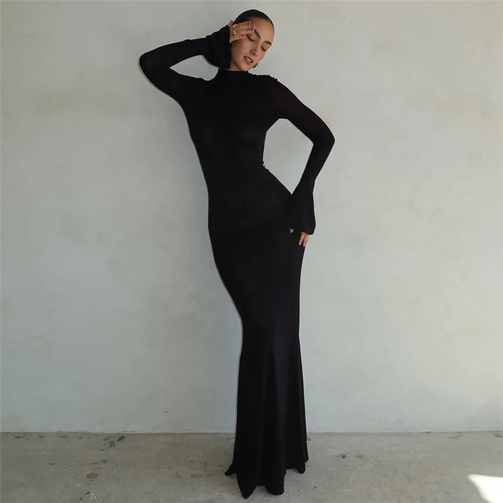 Emma | Bodycon Chic iltapuku korkealla kauluksella ja dekolteerauksella selässä | Eleganssi & Viettely