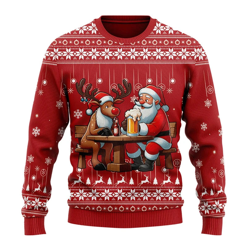 Rød julesweater med julemanden og rensdyr, der drikker øl ved et bord. Festligt design med snefnug og julemotiver. Perfekt til julefrokost.