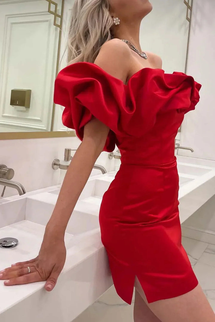 Alina Mini satiinimekko | Paljaat olkapäät & elegantit röyhelöt