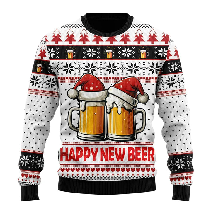 Julesweater med ølkrus og nissehuer, tekst "Happy New Beer", juletræer og snefnug. Perfekt til julefrokost og festligheder.