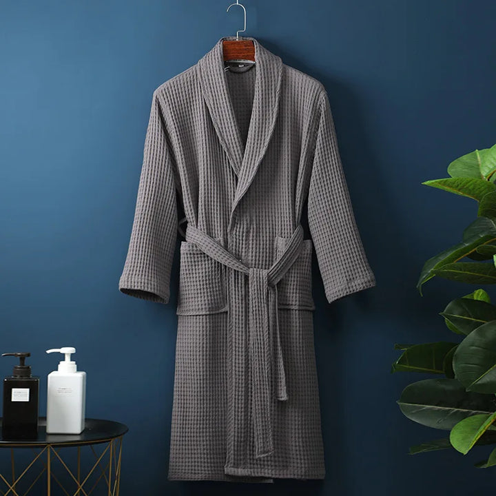 Let og åndbar unisex-badekåbe med vaffelstruktur