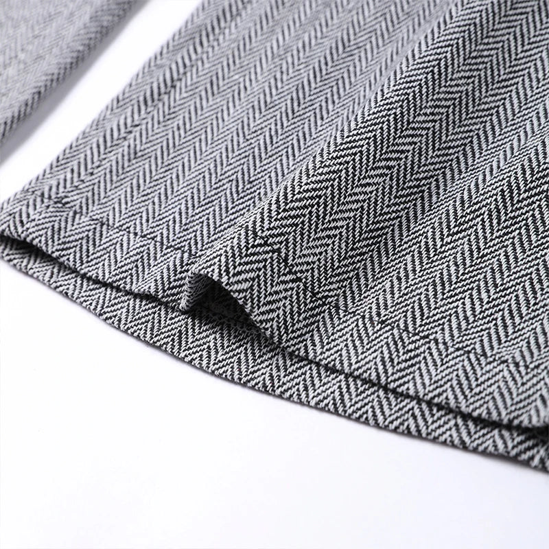 Ensemble de vêtements trois pièces pour femmes avec veste, gilet et pantalon élégant