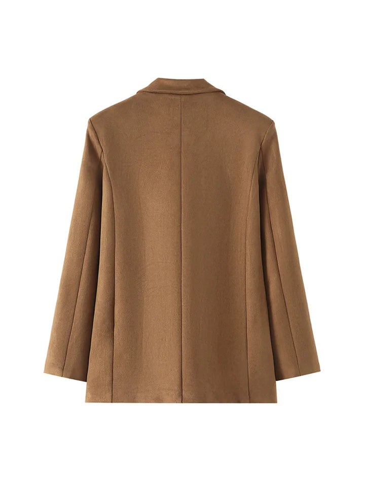 Brun uldfrakke til kvinder set bagfra, elegant design, langærmet, velegnet til efterår og vinter. Perfekt til stilfulde og varme outfits.