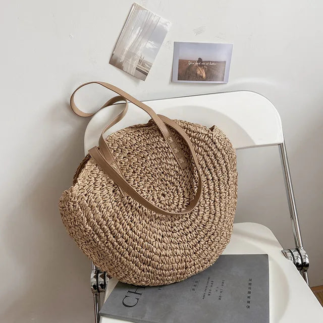 Pyöreä käsinkudottu olkilaukku | Boho-tyyli & kesälook | Ihanteellinen rannalle ja kaupunkielämään