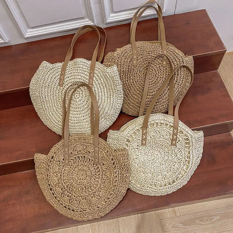 Pyöreä käsinkudottu olkilaukku | Boho-tyyli & kesälook | Ihanteellinen rannalle ja kaupunkielämään