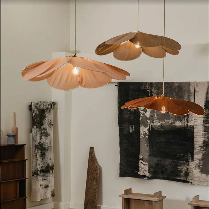 FloraLume-riippuvalaisin - kukkamainen eleganssi ja lämmin valaistus