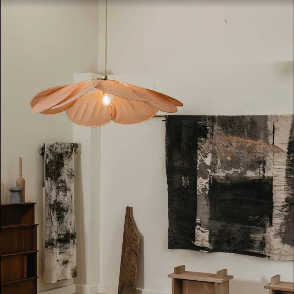 FloraLume-riippuvalaisin - kukkamainen eleganssi ja lämmin valaistus