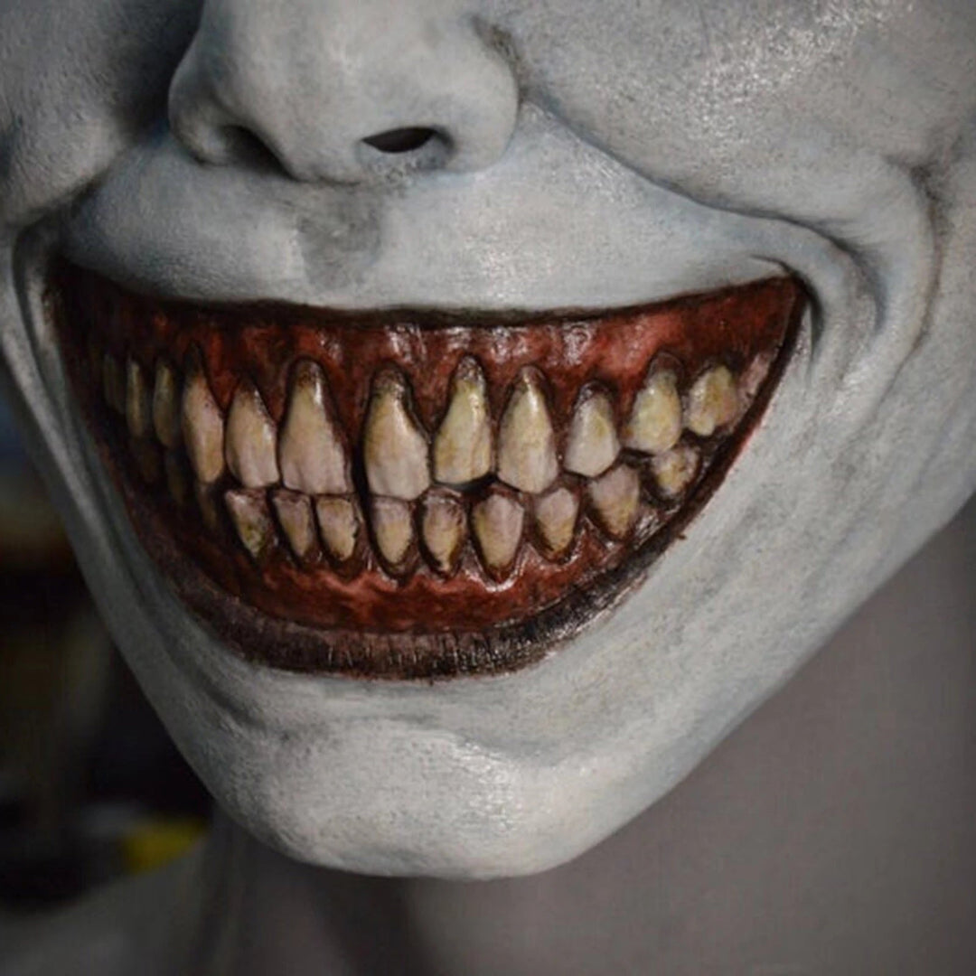 Máscara de demonio de Halloween - látex orgánico con aterradores ojos blancos