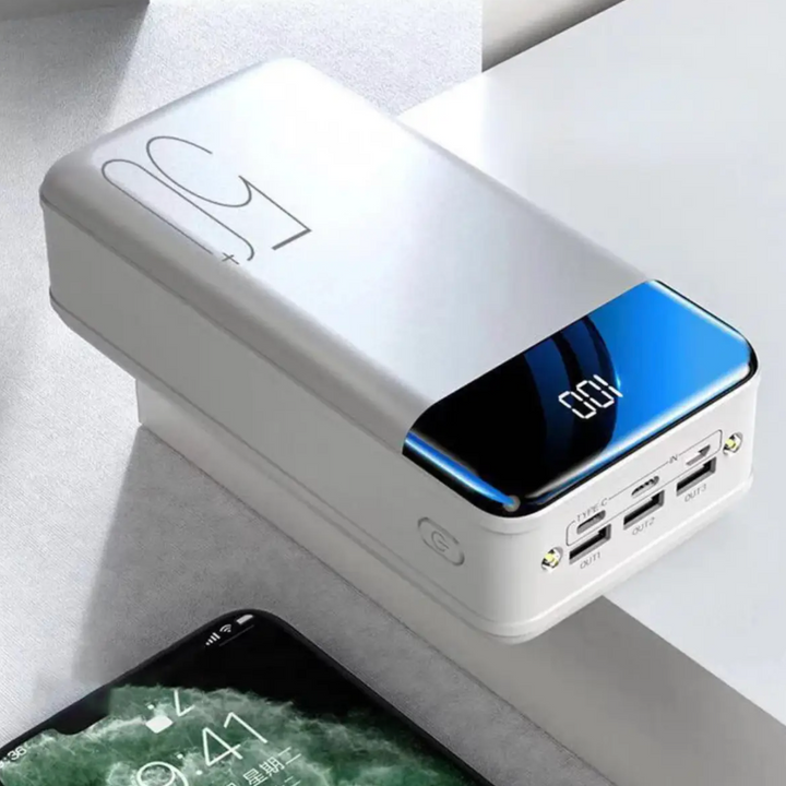 TitanCharge | 100 000 mAh ulkoinen akku erittäin suurella kapasiteetilla