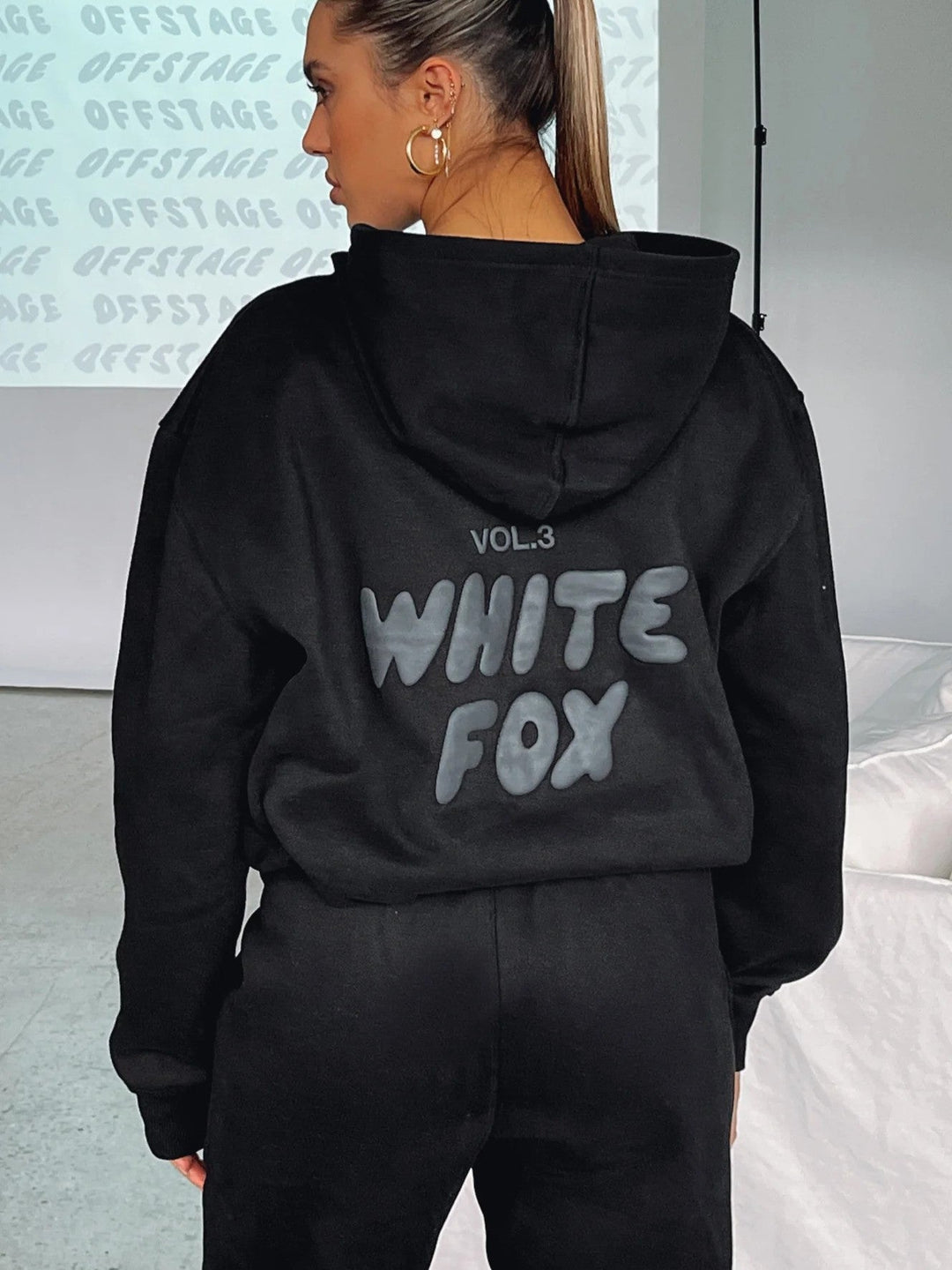 Shimer White Fox treeniasu | Rento istuvuus ylisuurilla silueteilla