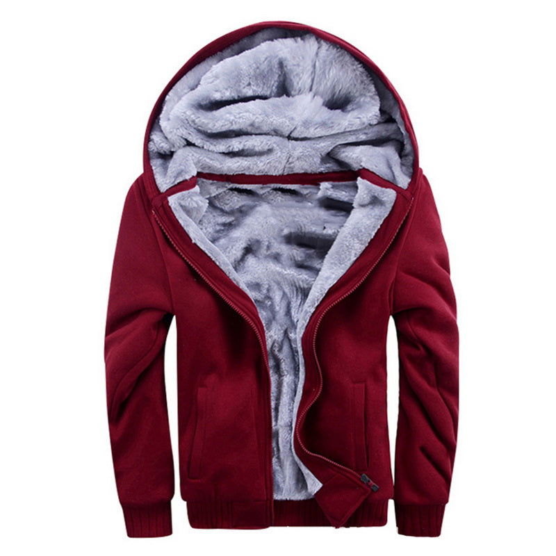 Rød hættetrøje med lynlås og grå plysforing, vinterjakke til mænd, varm og stilfuld, perfekt til koldt vejr.