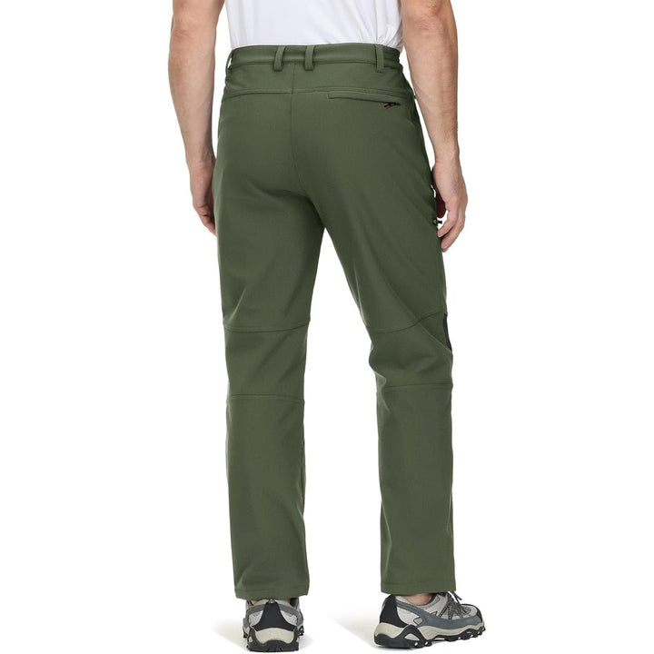 Water-resistant men's ski pants with fleece lining and reinforced knees for winter sports