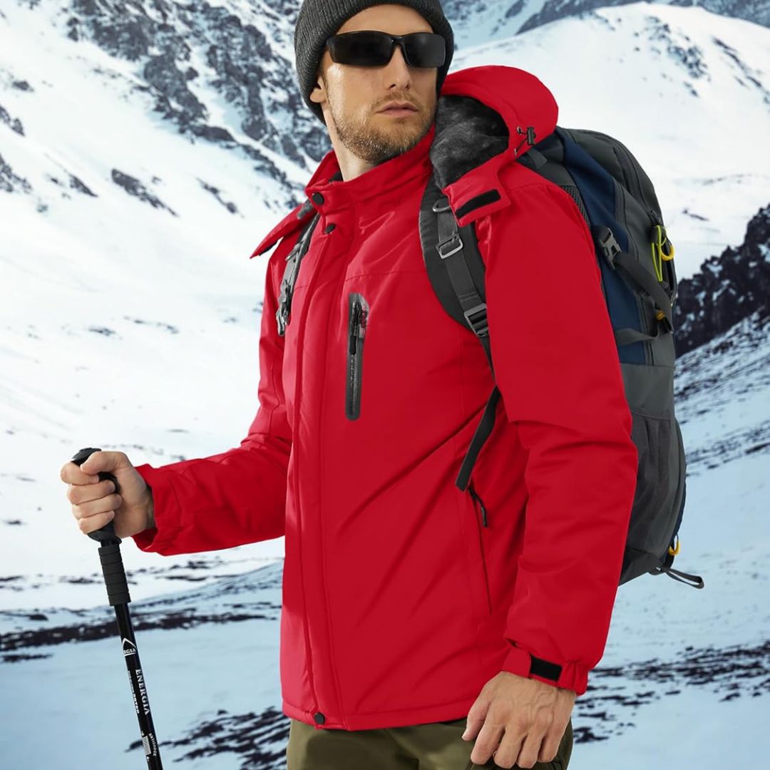 Vindtæt vinterjakke til mænd med varmt fleecefoer og aftagelig hætte til udendørsbrug