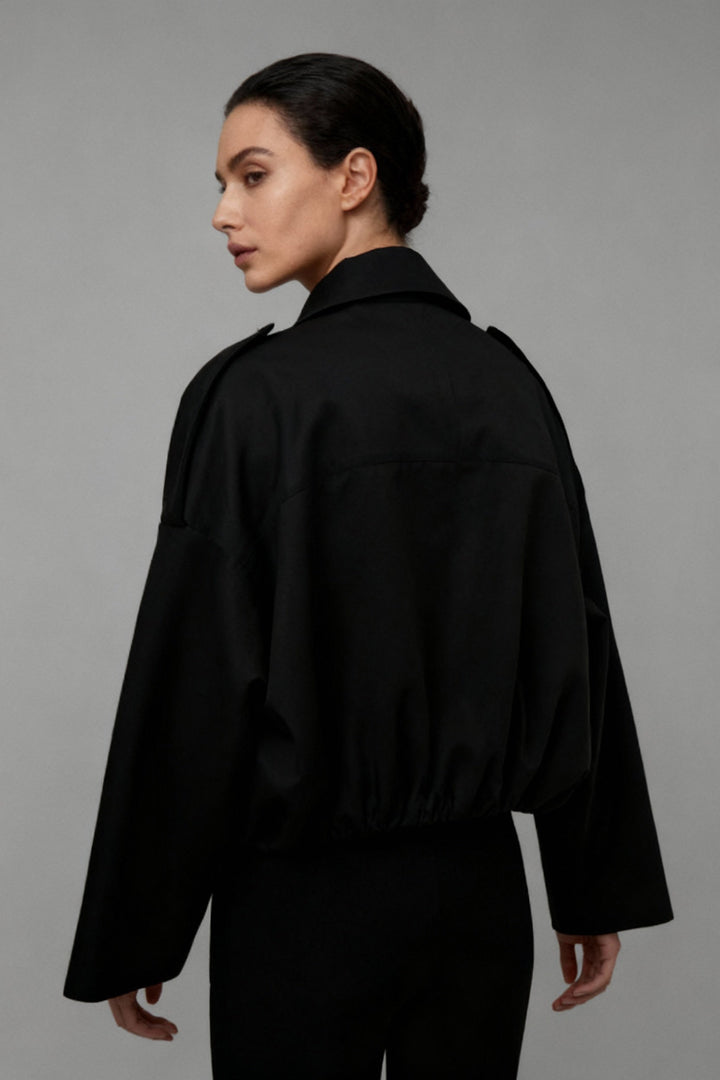 Noir Kort Bomberjakke | Elegant Suede-Look til Dame, Moderne & Stilfuld