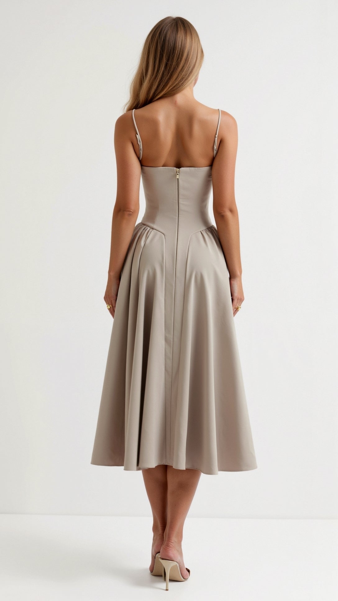 Robe midi fleurie avec corsage à lacets et encolure en forme de cœur