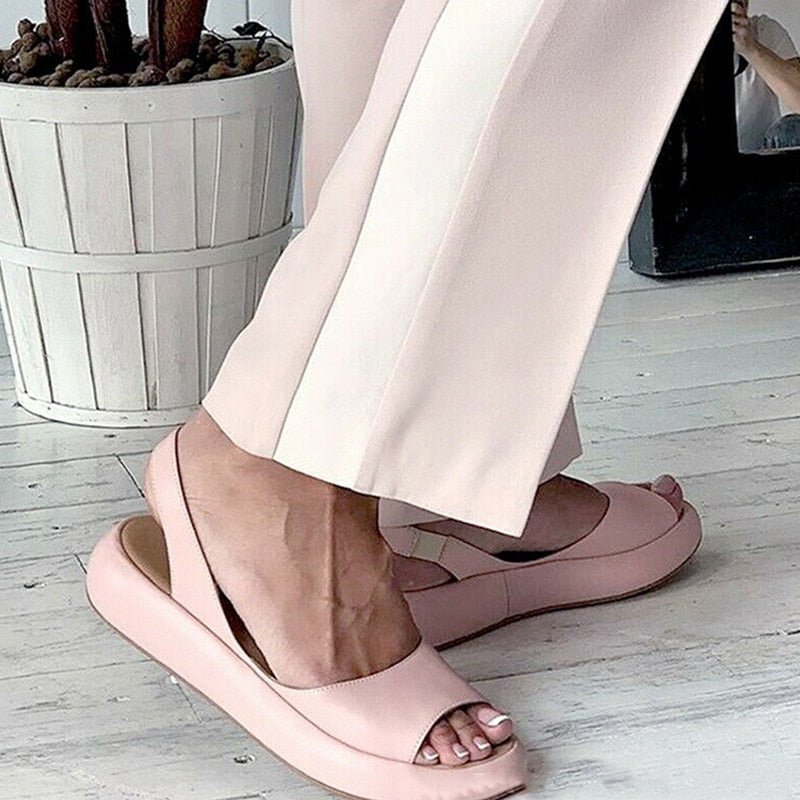 Mukavat sandaalit naisille