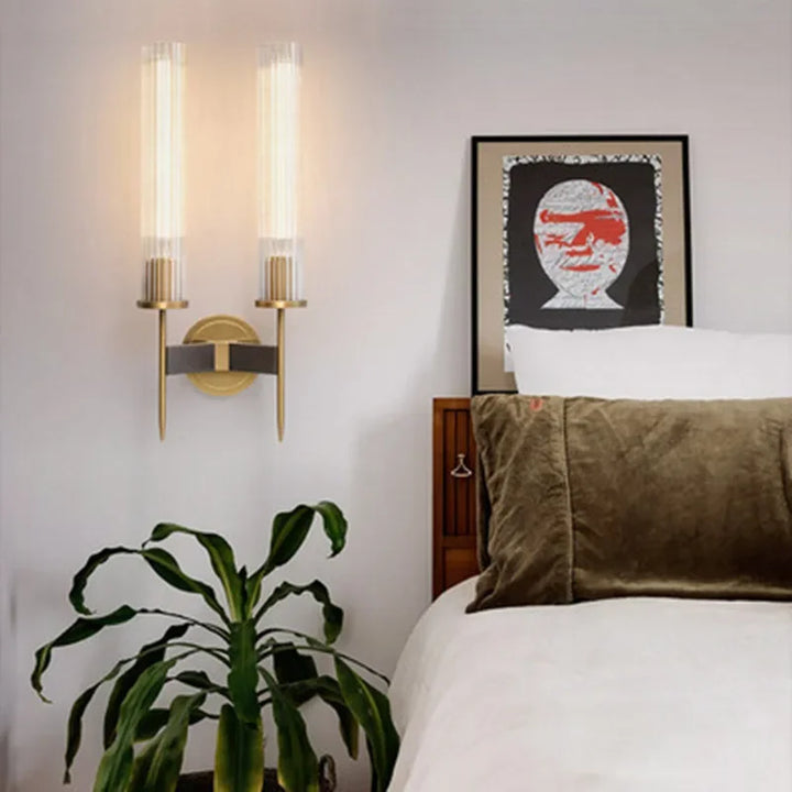 Möni | Modern wall lamp in rifled glass and copper finish